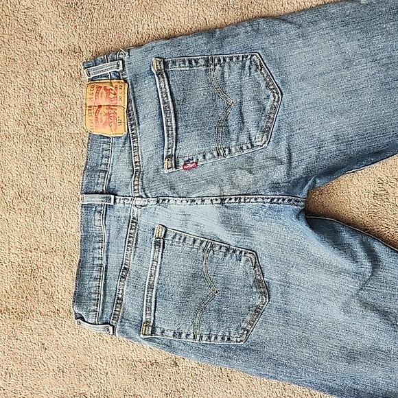 Men's Levi's jeans - Picture 2 of 2